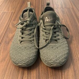 APL Running Shoes - olive green size US 6.5